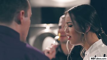 Таня Кристопчук секс Владивосток студенттері порнографиялық видео түсірді.